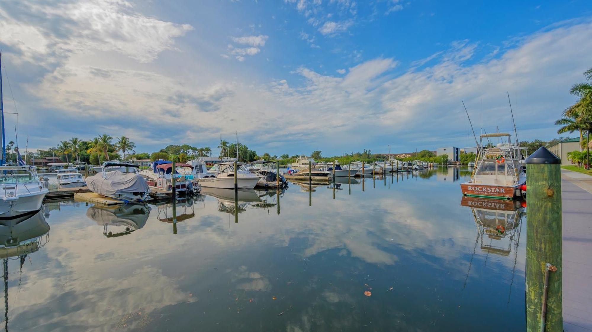 All-New Waterfront With Balcony,Pool,Tiki Bar,Gym Sarasota Buitenkant foto