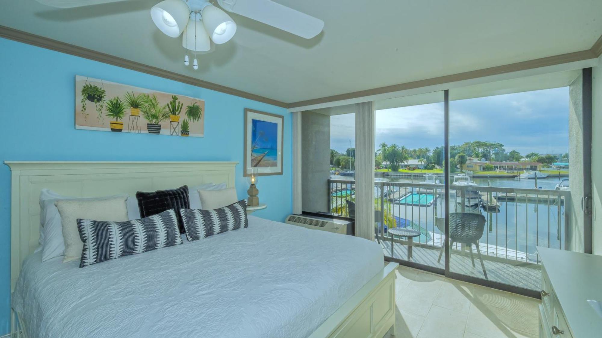 All-New Waterfront With Balcony,Pool,Tiki Bar,Gym Sarasota Buitenkant foto